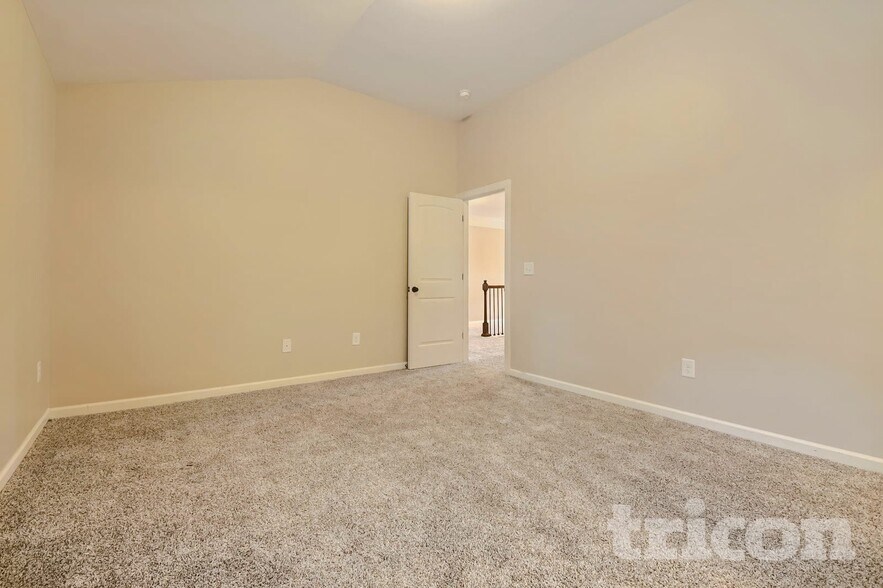 Building Photo - 216 Fannin Ln