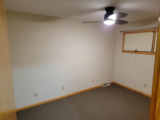 Bedroom 1 - 1479 Redfield St