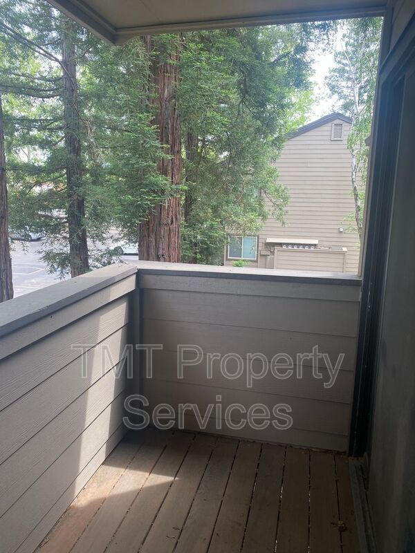 Building Photo - 3715 Tallyho Dr