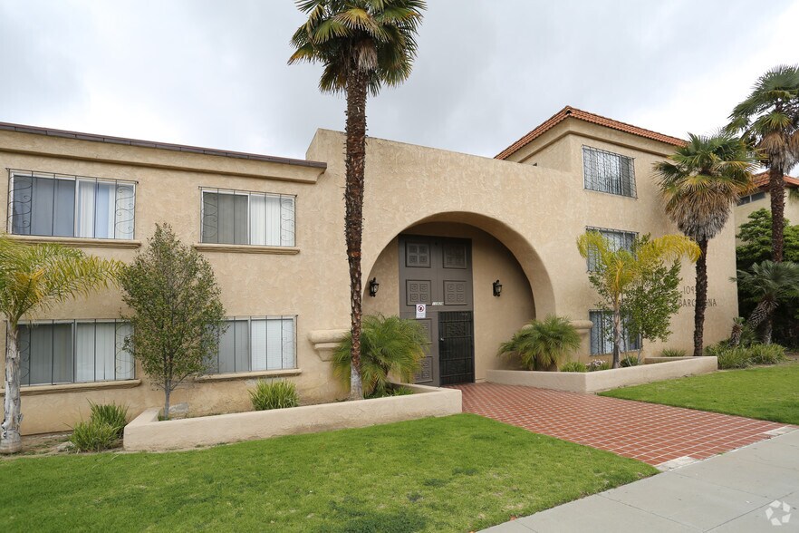 Building Photo - La Barcelona