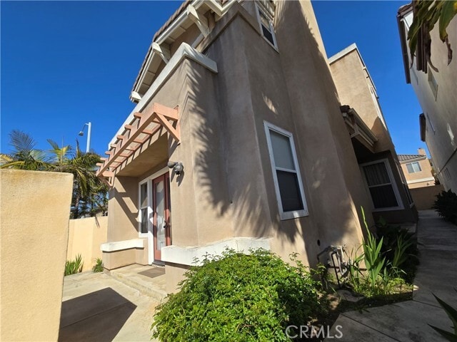 Building Photo - 624 Goldenwest St