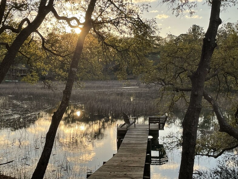 Dock - 927 blue crab way