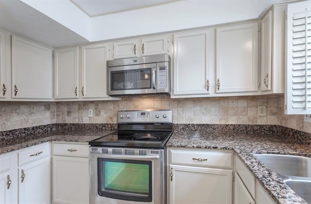 Building Photo - 15151 Berry Trail