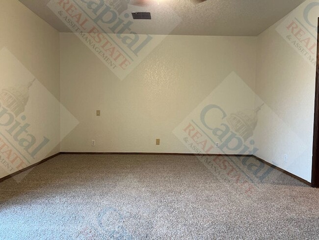 Building Photo - 6717 W Britton Rd