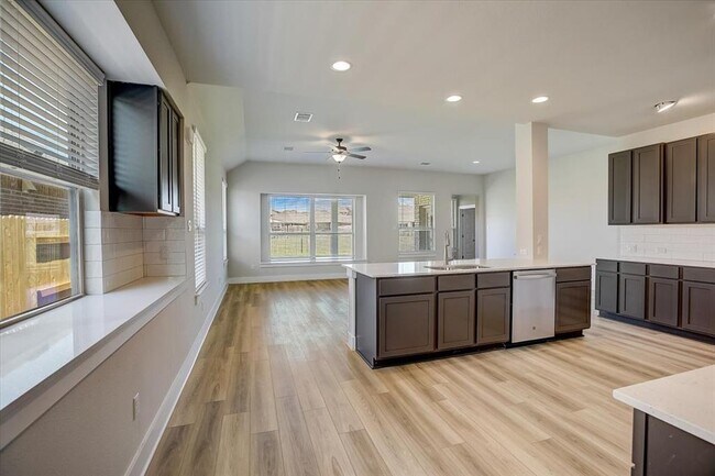 Building Photo - 2417 Caddo Canoe Dr