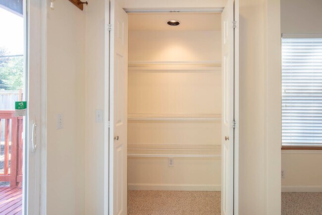 Building Photo - 38244 SE 85th St