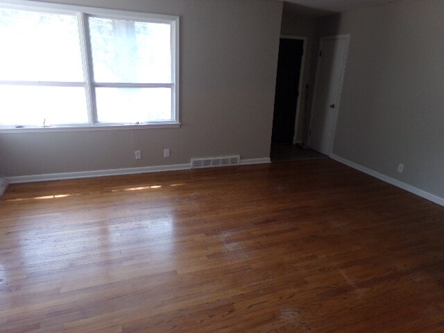 Building Photo - BCR 4500 L Street-