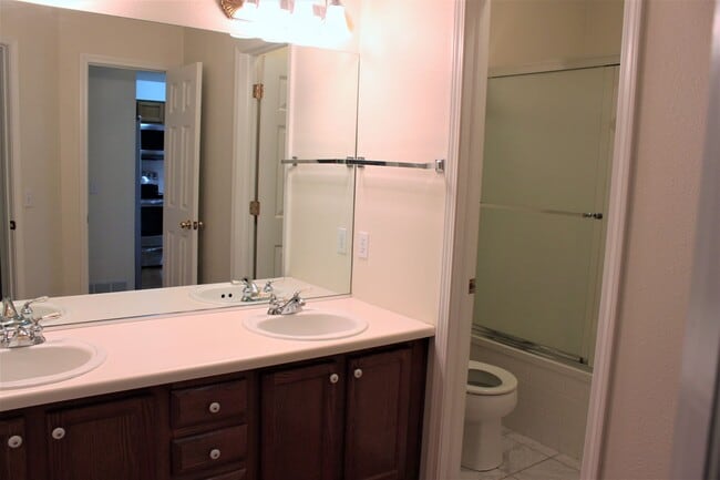 Building Photo - 6990 Los Reyes Cir