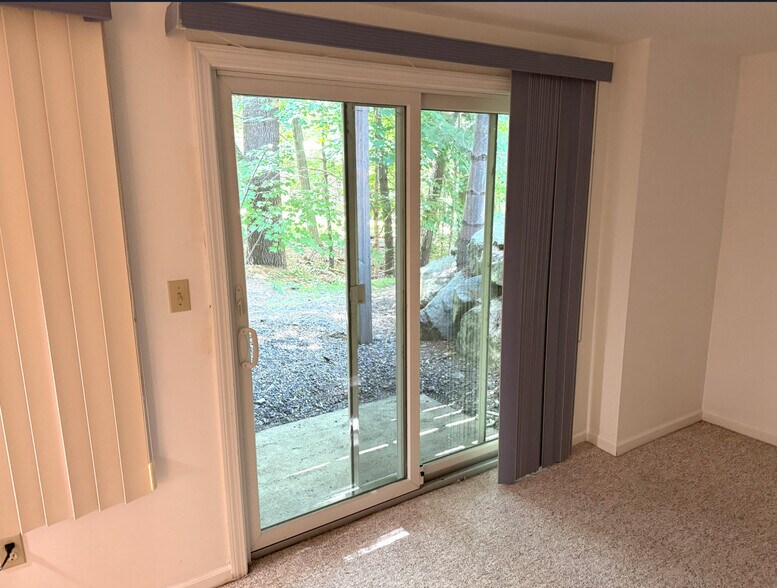 Slider from BR3 to Yard - 501 Lexington St