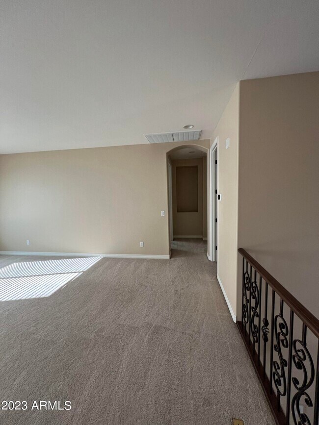 Building Photo - 2467 E Orleans Dr