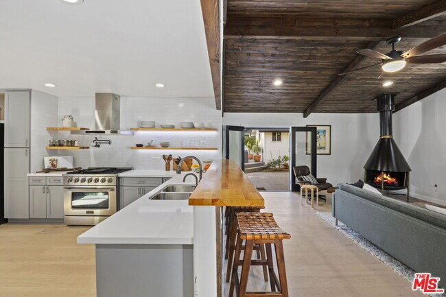 Building Photo - 251 N Encinal Ave