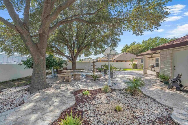 Building Photo - 3111 Persimmon Ct