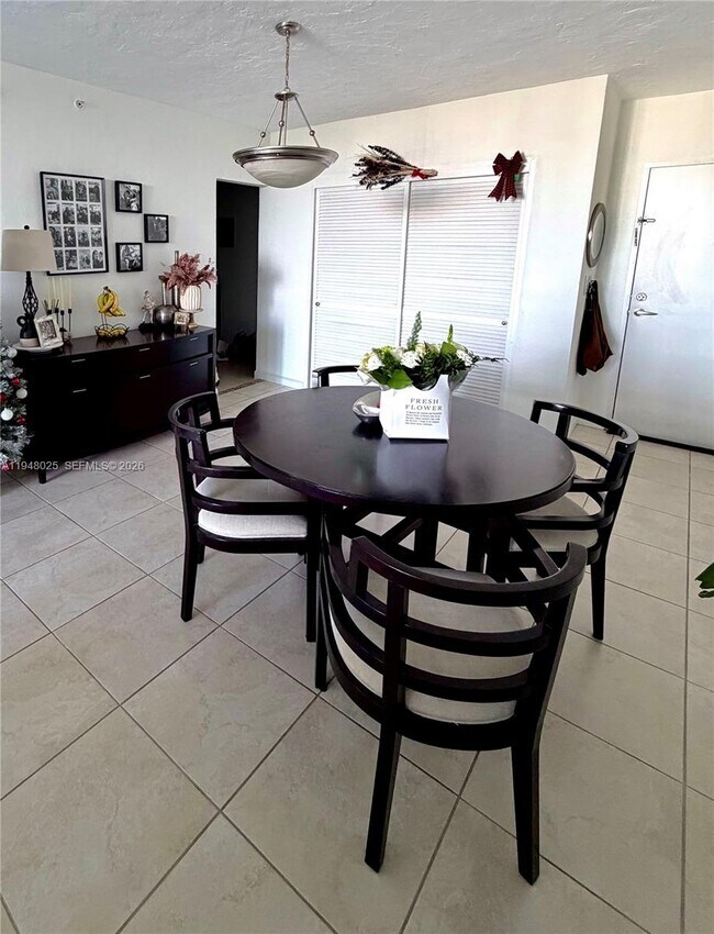 Building Photo - 3000 S Ocean Dr