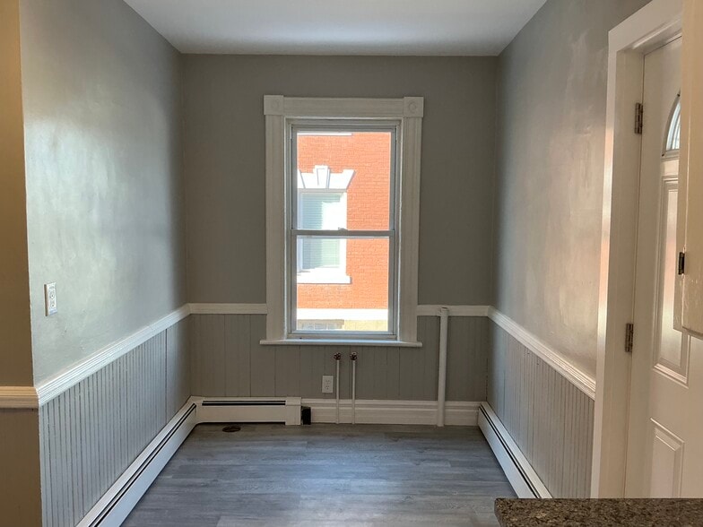 Building Photo - 518 High St