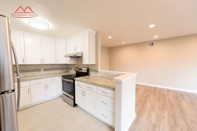 Building Photo - 1823 El Parque Ct