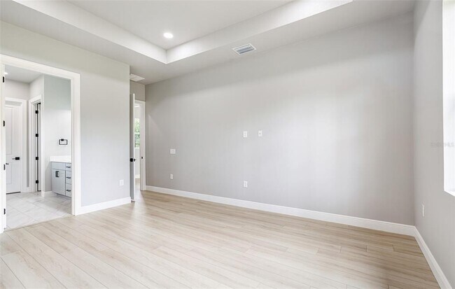 Building Photo - 2635 Snug St