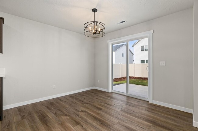 Building Photo - BRAND NEW Meridian Home for Rent!