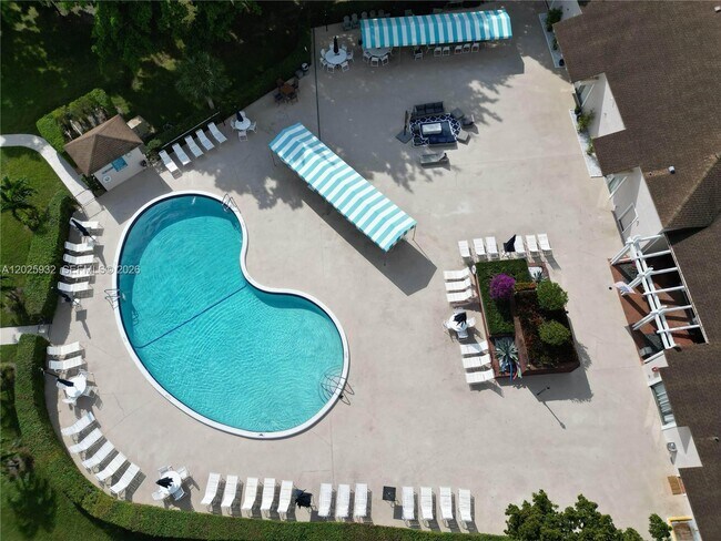 Building Photo - 14623 Bonaire Blvd