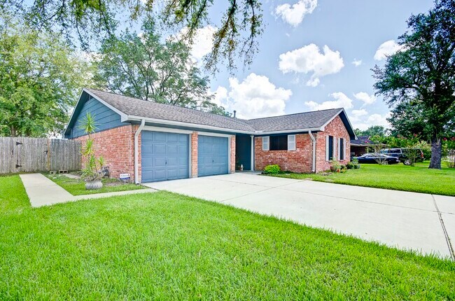 Building Photo - 609 Mary Ann Dr