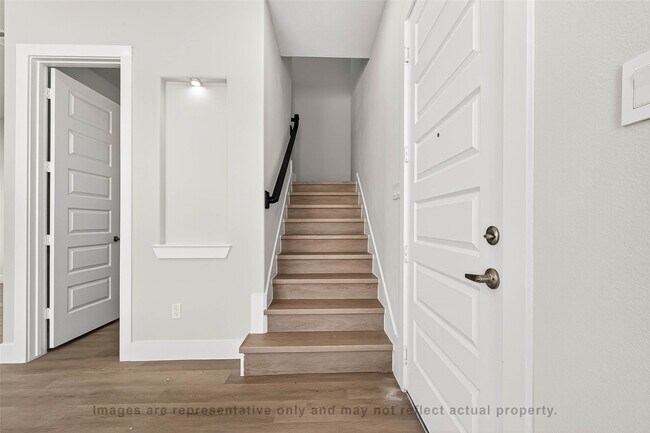 Building Photo - 10719 Mason Rd