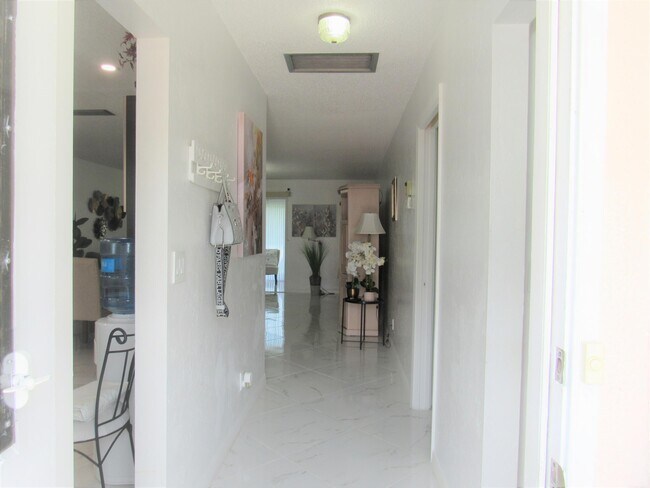 Building Photo - 178 Cape Cod Cir