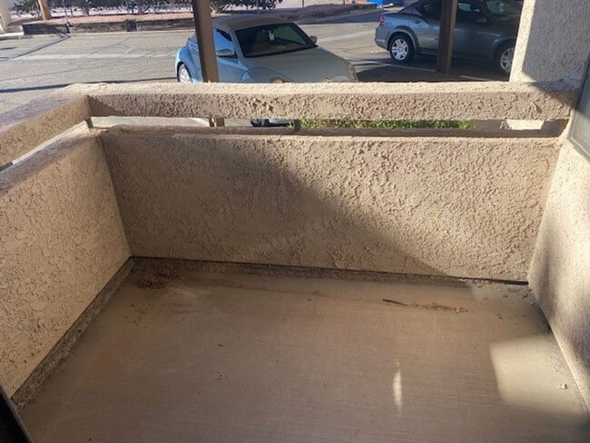 Building Photo - Waterfront 2BR 2B Condo Lower Level, gated with tennis,pool,spa,PRIVATE BEACH/DOCK