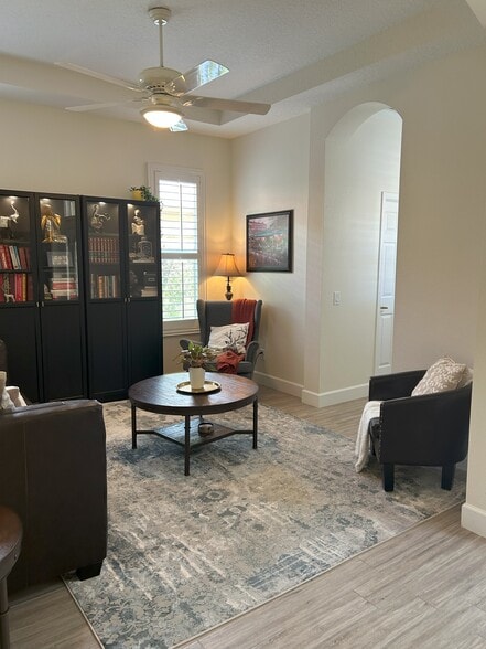 Building Photo - 9610 Gretna Green Dr