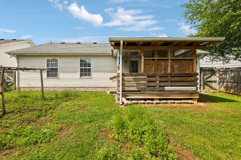 Building Photo - 163 Lansdan Dr