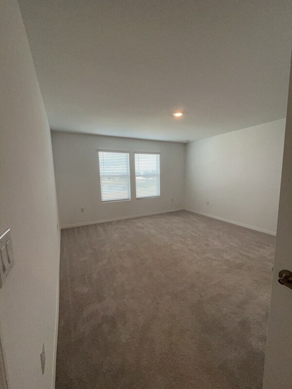 Building Photo - 76 Citrine Lp