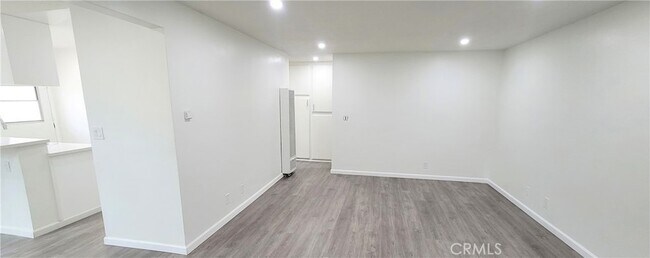 Building Photo - 1417 S Greenwood Ave