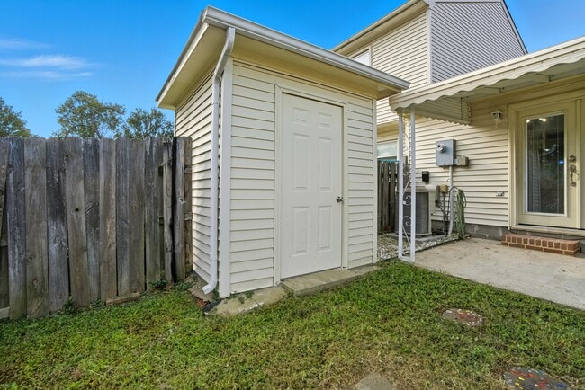 Building Photo - 5106 Radcliff Cir