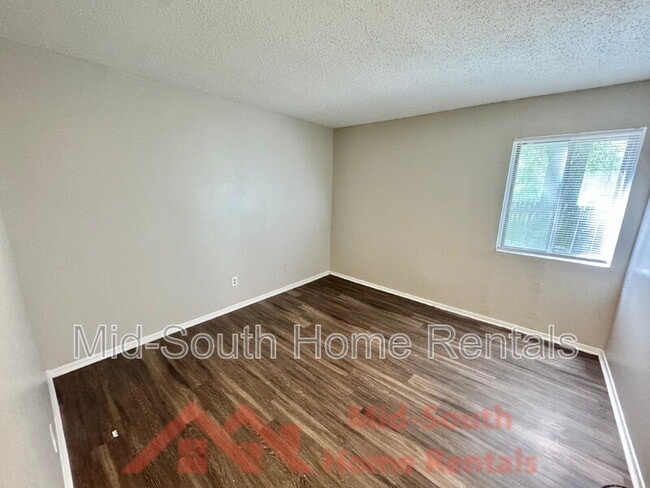 Building Photo - 4579 Buffer Dr