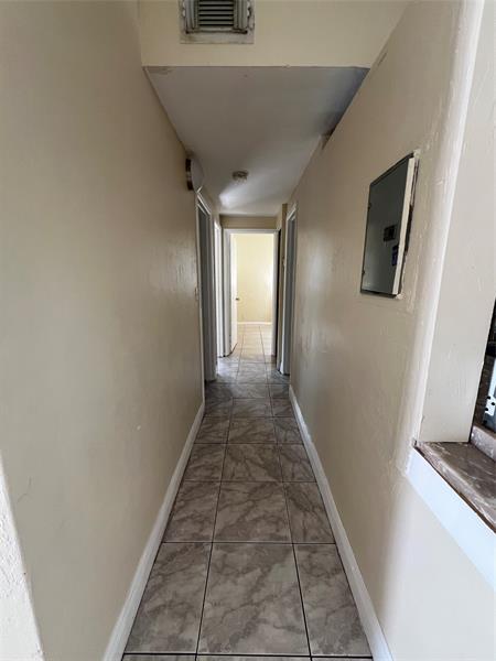 Building Photo - 1641 NW 18th Ave