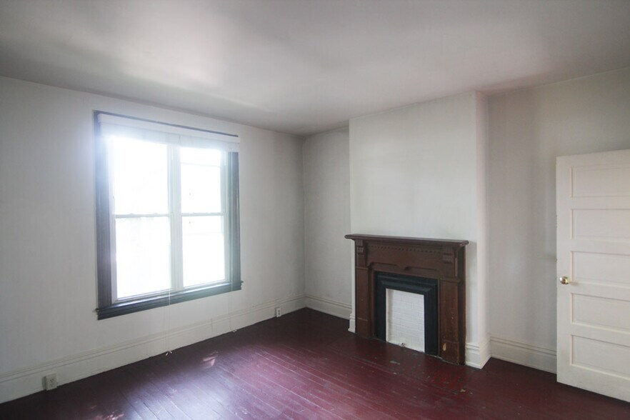 Building Photo - 303 West St