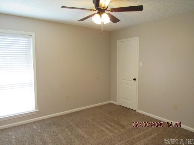 Building Photo - 820 Drake Dr
