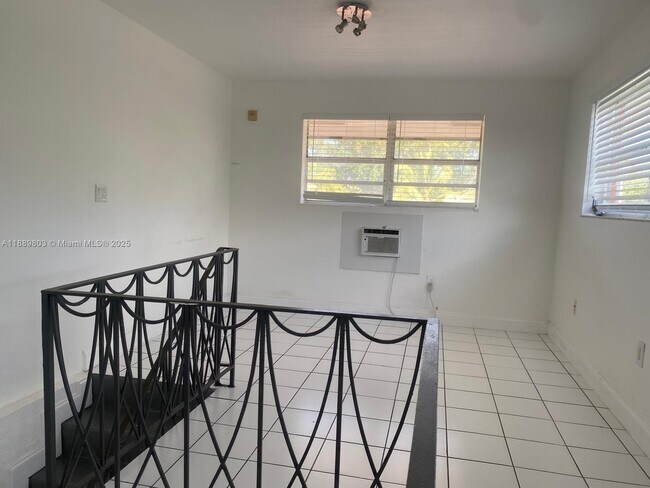 Building Photo - 421 NE 68th St