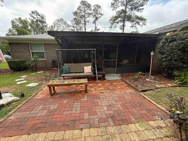 Building Photo - 2306 W Indianhead Dr