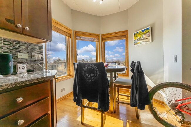 Building Photo - 2805 N 75th Ct