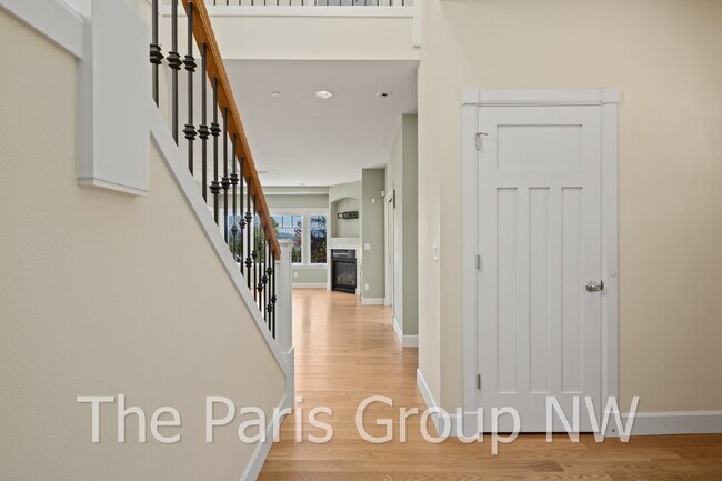Building Photo - Picturesque Seattle Craftsman in a Private Bryn Mawr Enclave *Amazing Views *Central A/C *Tons of...