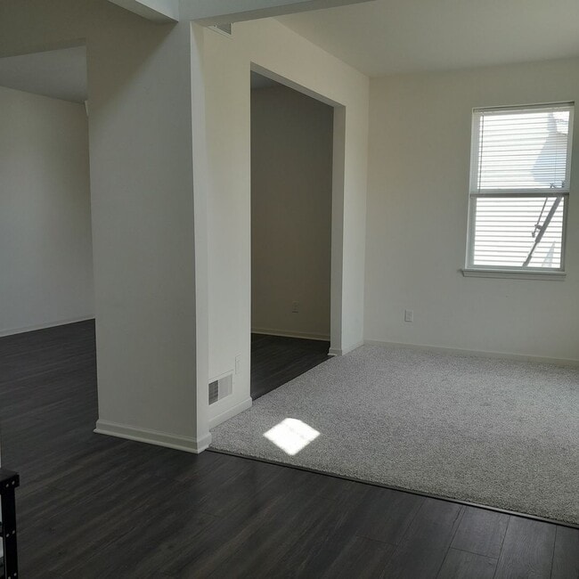 Building Photo - 172 Caraway Pl