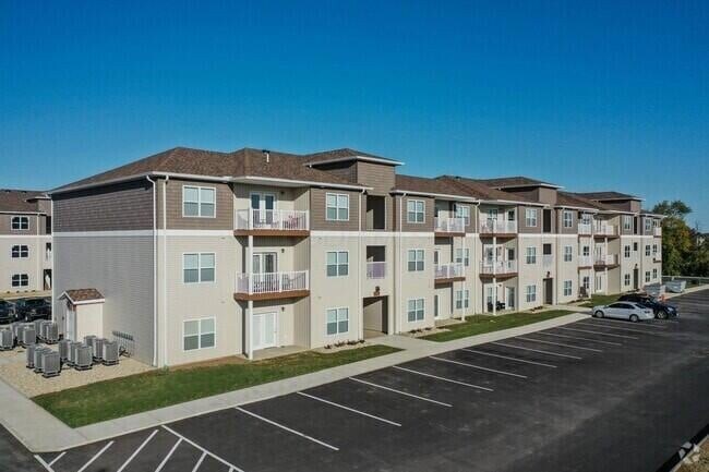 Building Photo - 5418 Hutchison St