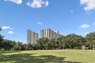 Building Photo - 3225 Turtle Creek Blvd