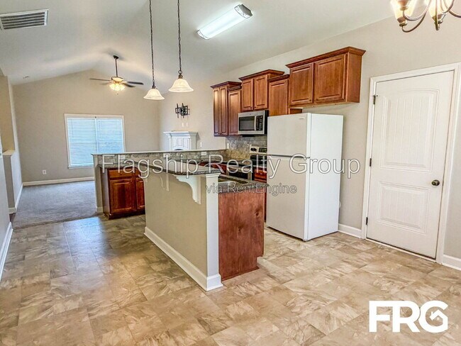 Building Photo - 103 Rolling Knoll Ct