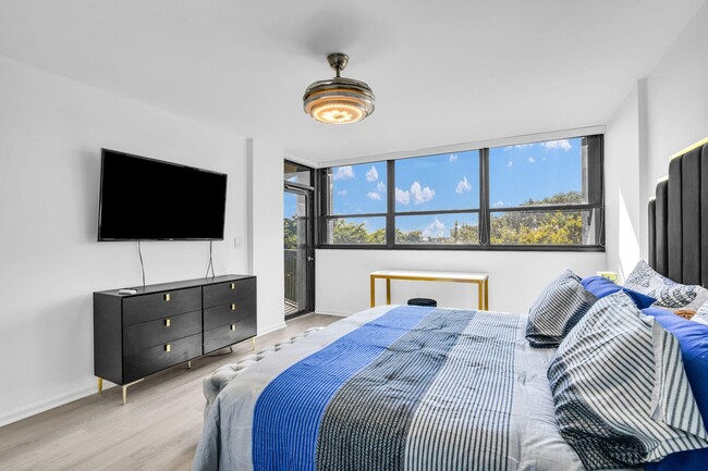 Building Photo - 859 Jeffery St