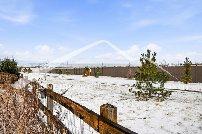 Building Photo - Gorgeous Home with Washer/Dryer and 2-Car Garage