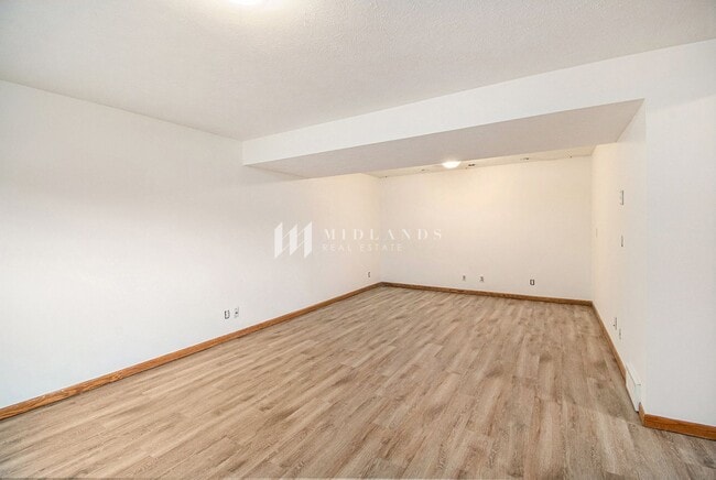 Building Photo - Chalco Pointe Home for Rent