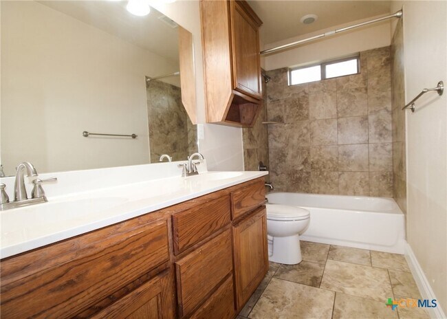 Building Photo - 1128 Pheasant Cir