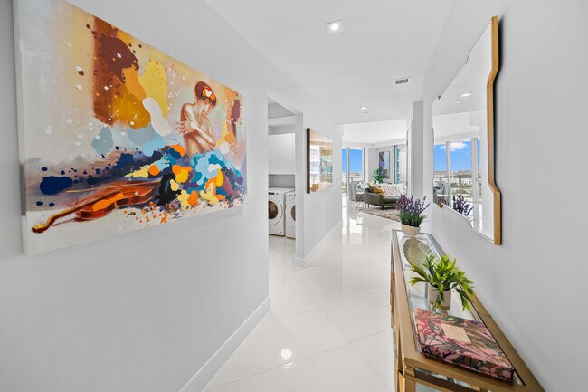 Building Photo - 3100 N Ocean Dr