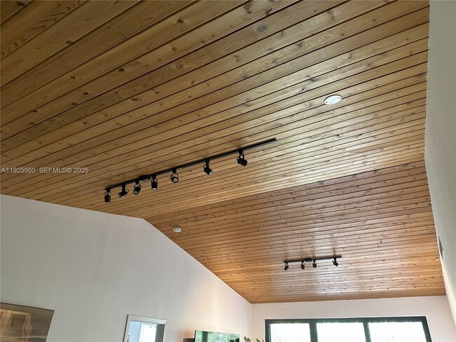 Building Photo - 55 Ocean Ln Dr