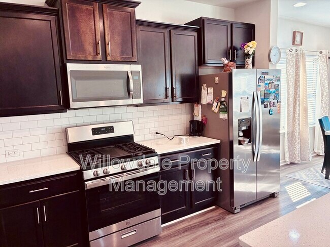 Building Photo - 993 Deaton Dr